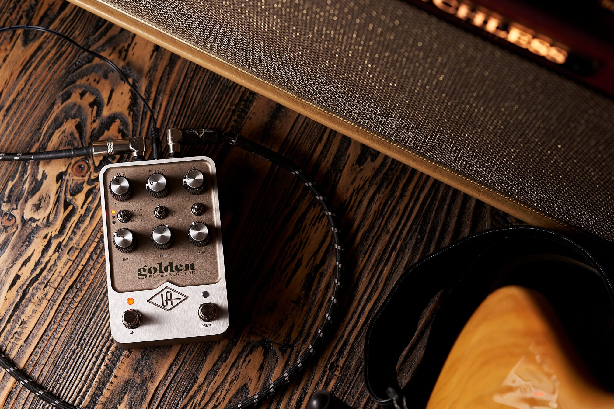 Universal Audio Golden Reverberator Pedal | zZounds