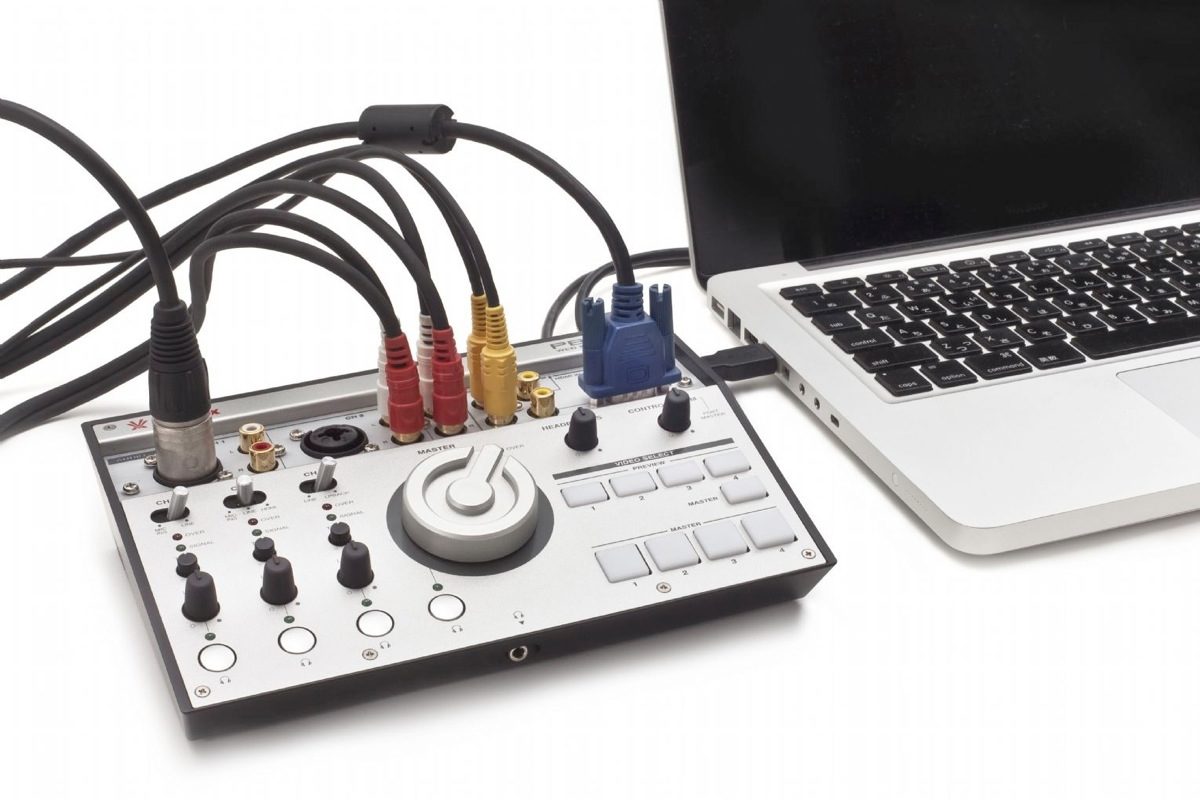 Vestax PBS-4 Live Web Broadcasting A/V Video Mixer, In Use