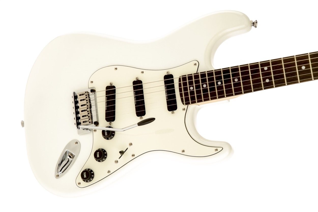 Squier strat deals hot rails deluxe