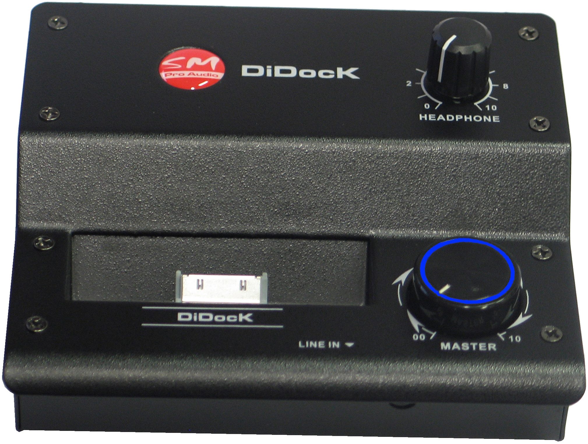SM Pro Audio DIDock Portable Music Player Docking Station, Front