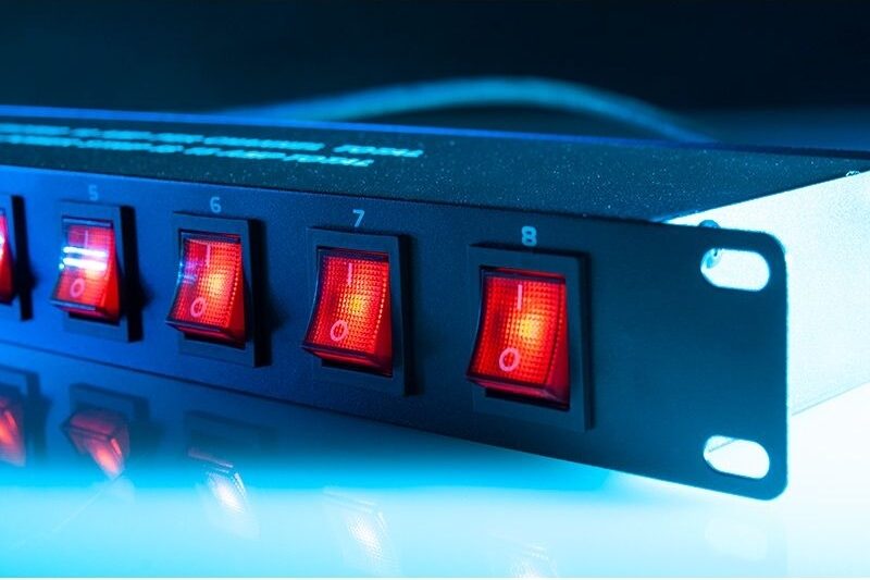 ADJ PC-100A Power Center, Action Position Back