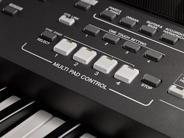Yamaha PSR-S670 Arranger Workstation Keyboard, 61-Key, Closeup 4