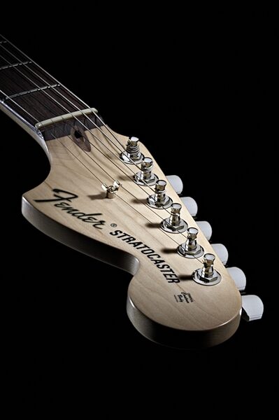 Fender Highway One Stratocaster Electric Guitar (Rosewood with Gig Bag), Headstock