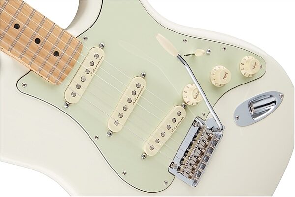 Fender Deluxe Roadhouse Stratocaster Electric Guitar (with Gig Bag), Olympic White Front Body