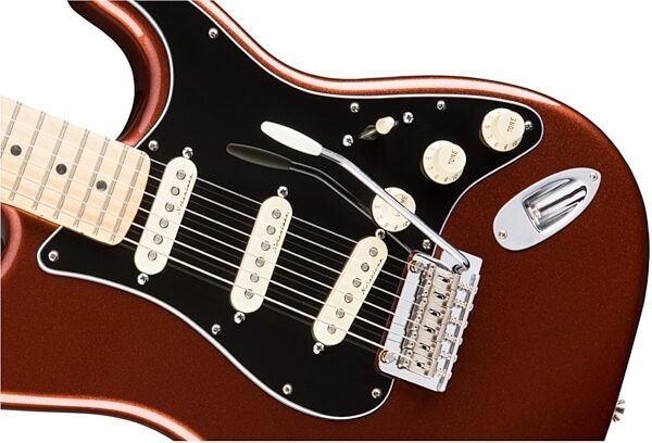 Fender Deluxe Roadhouse Stratocaster Electric Guitar (with Gig Bag), Classic Copper Front Body