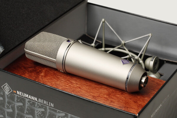 Neumann U 87 Ai Large-Diaphragm Condenser Microphone with Shock Mount, Case and Cable, Nickel, Package
