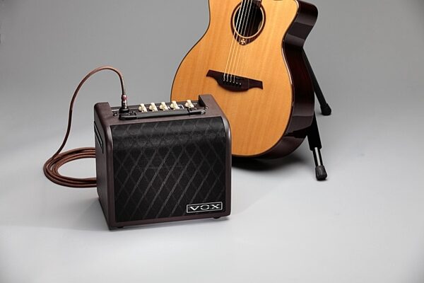 Vox AGA30 Acoustic Guitar Amplifier (30 Watts, 1x6.5"), Glamour View