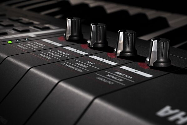 Yamaha MX61 Music Production Synthesizer Keyboard, 61-Key, Closeup