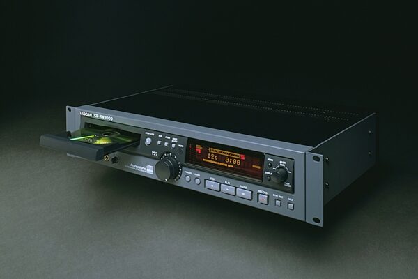 TASCAM CDRW2000 Rackmount Pro CD Player and Recorder, Angle1