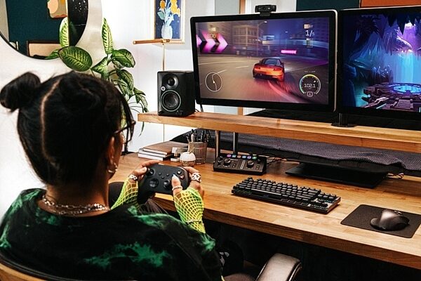 Mackie CR3.5BT Powered Studio Monitors, Pair, Action Position Back