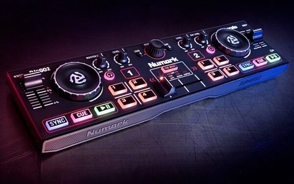 Numark DJ2GO2 Pocket DJ Controller with Audio Interface, ve
