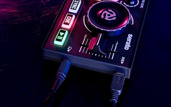 Numark DJ2GO2 Pocket DJ Controller with Audio Interface, ve