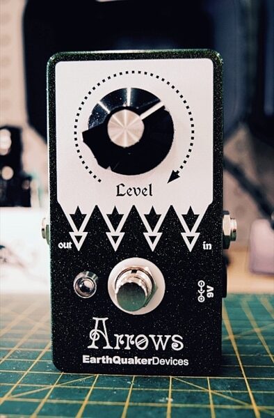 EarthQuaker Devices Arrows Preamp Booster Pedal, glam