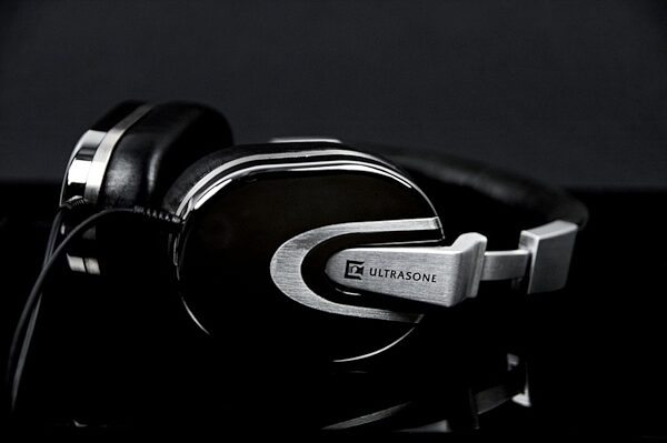 Ultrasone Edition 8 Headphones, Closeup 2
