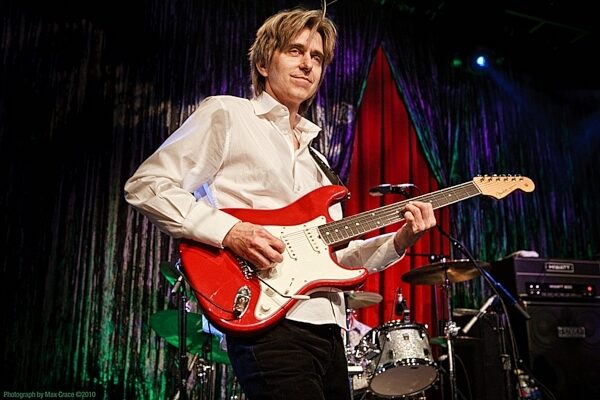 Fender Eric Johnson Stratocaster Electric Guitar (Maple with Case), Eric Johnson On Stage