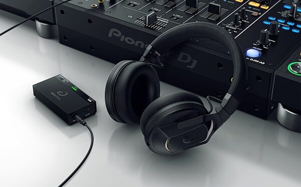 AlphaTheta HDJ-F10-TX Wireless Headphones Bundle with HP-TX01 Transmitter, New, In Use