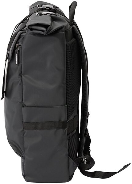 Magma Riot Control-Pack Lite Bag, Action Position Back