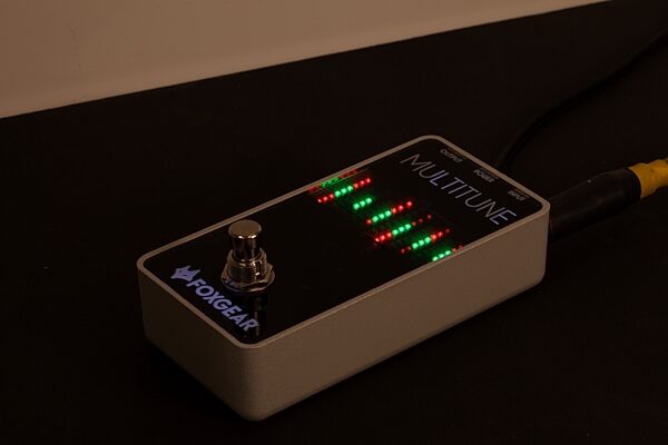 Foxgear Multitune Polyphonic Tuner Pedal, In Use