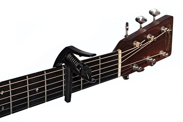 Planet Waves NS Artist Capo, In Use 2