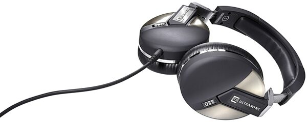 Ultrasone Performance Series 880 Headphones, Angle