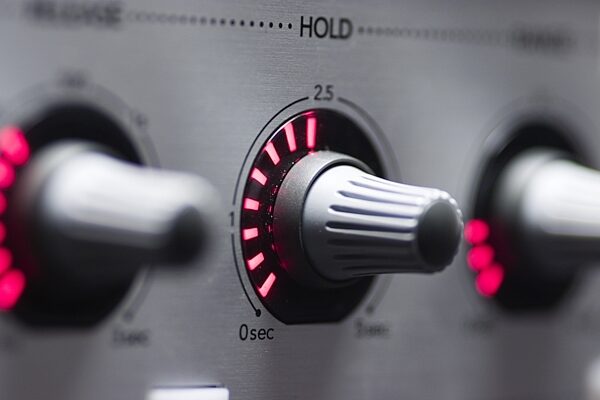 Mackie QuadCompGate 4-Channel Digital Compressor/Gate, Hold 2
