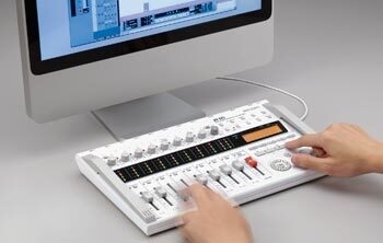 Zoom R16 Multitrack SD Recorder Interface and Controller, Controller