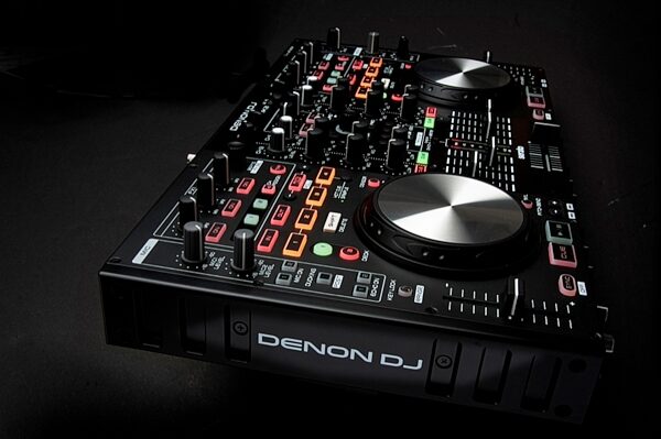 Denon DN-MC6000Mk2 DJ Mixer and USB Controller, Glamour View 2