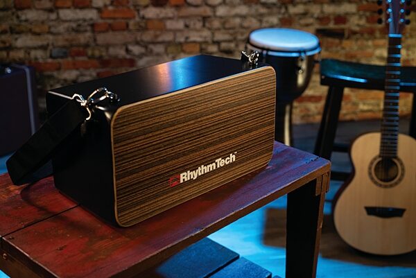 Rhythm Tech Bongo Cajon, Action Position Back