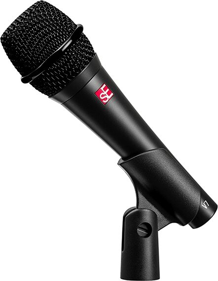 sE Electronics V7 Handheld Supercardioid Dynamic Vocal Microphone, Black on Black, Angled Side