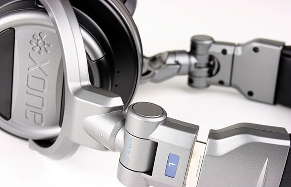 Allen and Heath Xone XD253 Monitoring DJ Headphones, Closeup