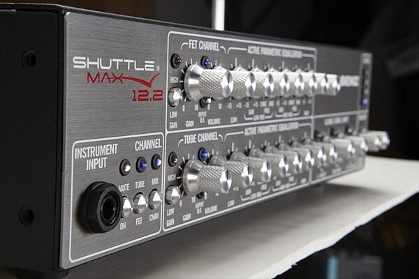 Genz Benz ShuttleMAX 12.2 Bass Amplifier Head, Glamour View