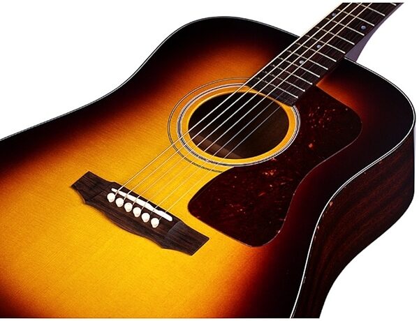 Guild D-40 Traditional Acoustic Guitar (with Case), Alt