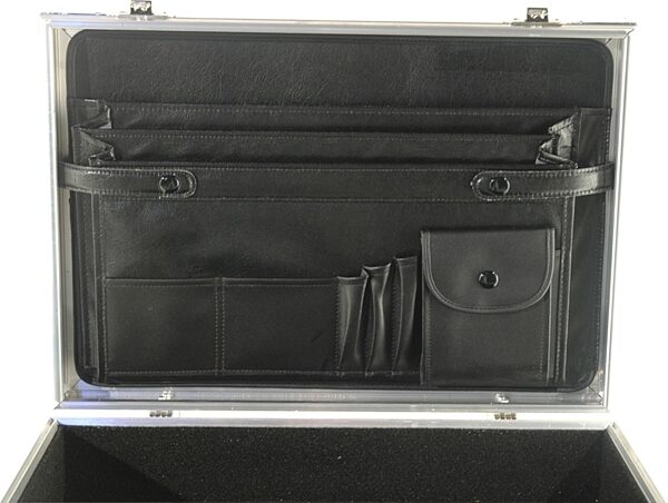 Grundorf Tour 4 Series Briefcase, Closeup