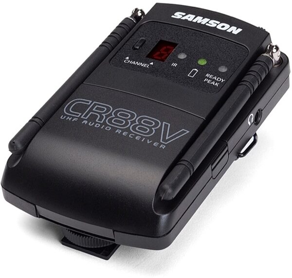 Samson Concert 88 Camera Combo UHF Wireless System, CR88V Angled