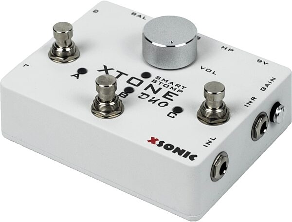 XSonic XTone Duo Guitar and Microphone Audio Interface Pedal, Angled Front