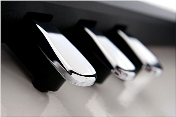 Roland F110 Compact Digital Piano, Pedals