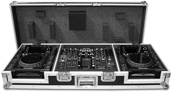 Road Ready RRDJ2000W DJ Case for Pioneer CDJ2000 amd DJM2000, In Use
