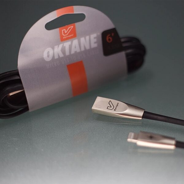 Gruv Gear OKTANE Cable Lightning to USB-A, Black, 6 inch, In Use