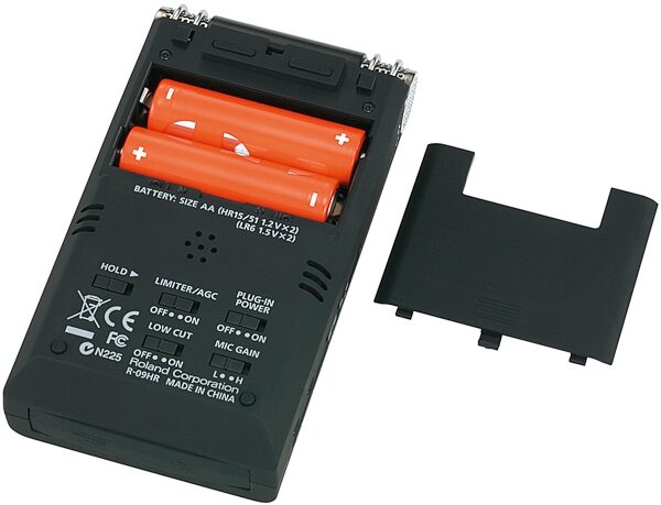 Edirol R09HR High Resolution Wave and MP3 Recorder, Battery Compartment
