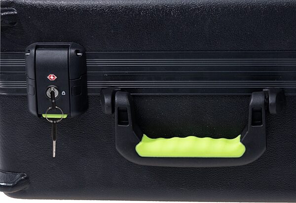 Shure x Gator TSA Molded Microphone Case, Fits 15 Microphones, SH-MICCASE15, Lock Detail